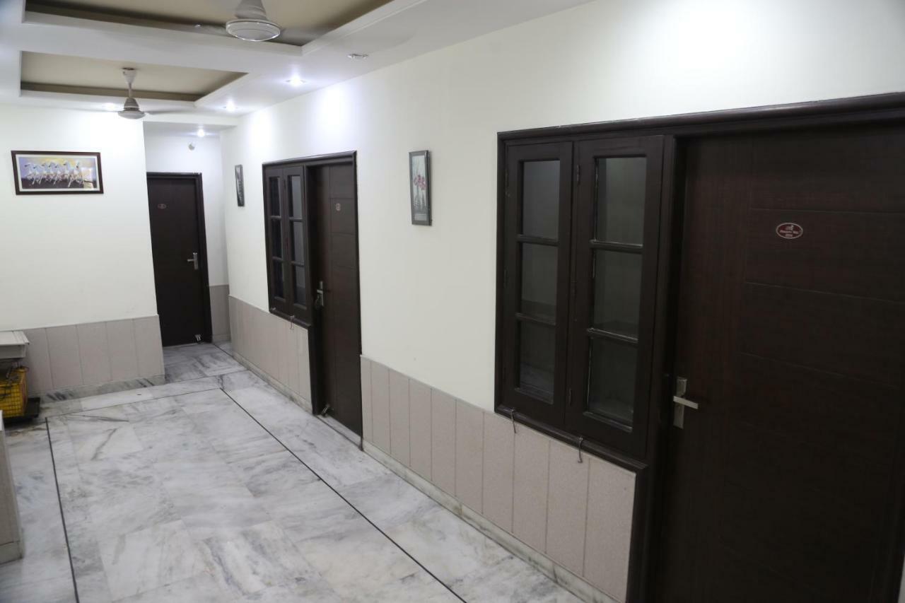 Time Square Guest House Jalandhar Exteriör bild