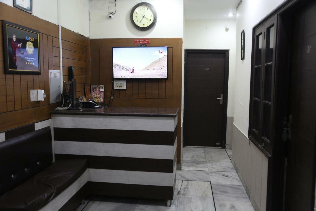 Time Square Guest House Jalandhar Exteriör bild